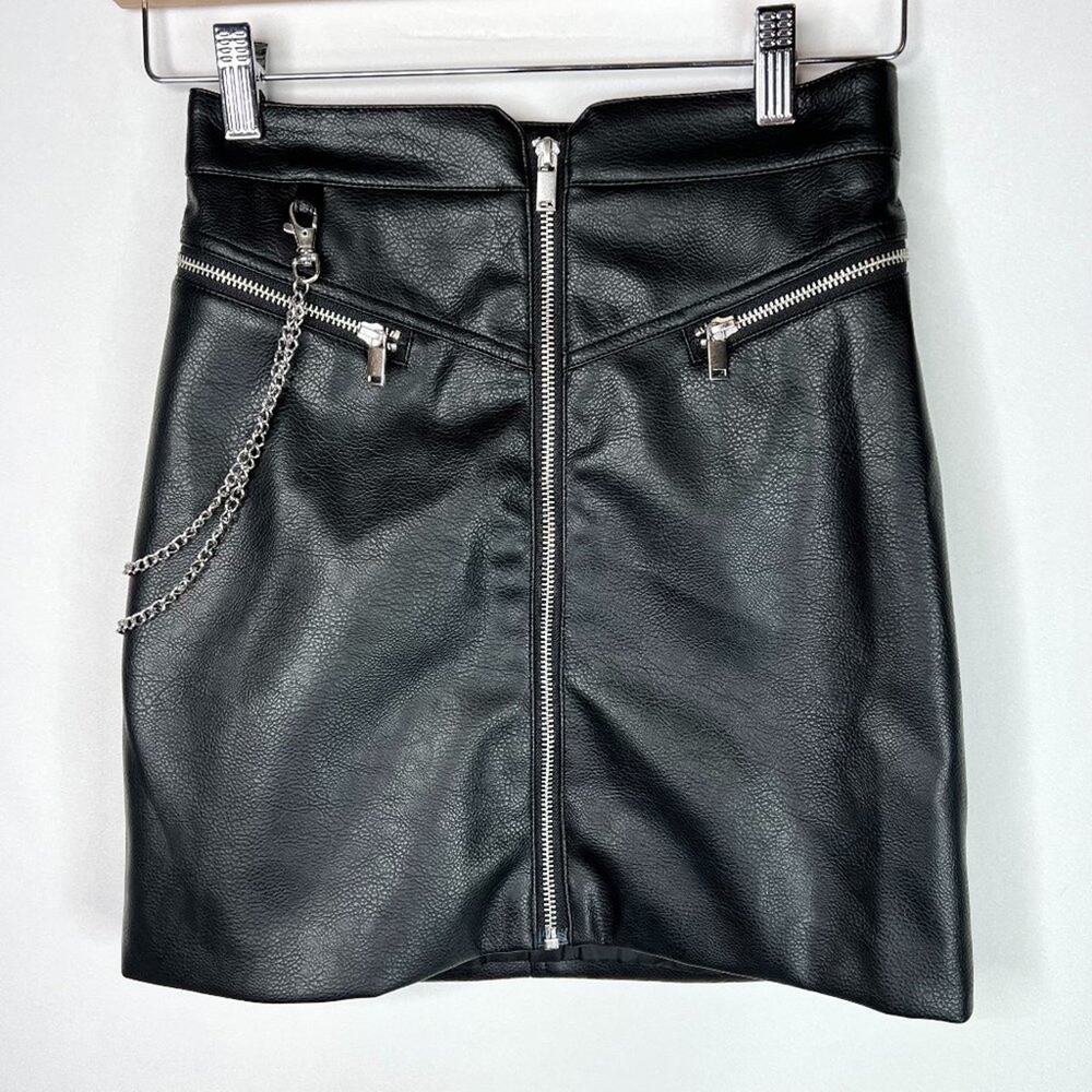 NWT H&M Faux Leather Moto Chain Mini Skirt 2